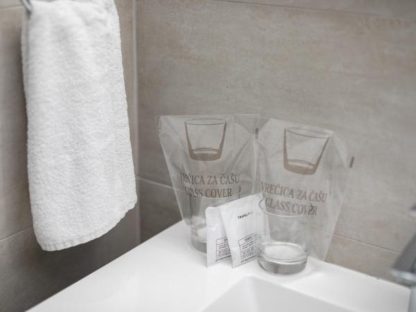 Hotel Mimosa Lido Palace - Maslinica Hotels & Resorts : photo 9 de la chambre suite junior avec sauna