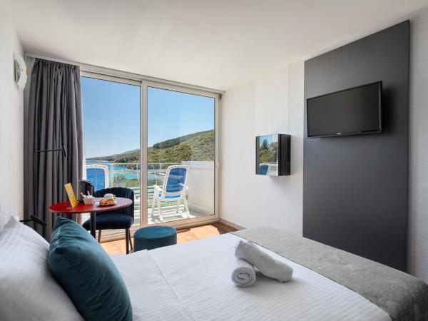 Hotel Mimosa Lido Palace - Maslinica Hotels & Resorts : photo 3 de la chambre chambre simple de luxe - vue sur mer