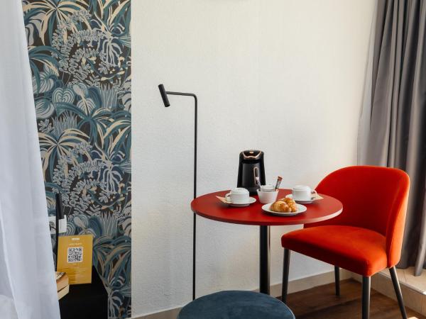 Hotel Mimosa Lido Palace - Maslinica Hotels & Resorts : photo 6 de la chambre chambre double deluxe avec balcon - vue sur mer