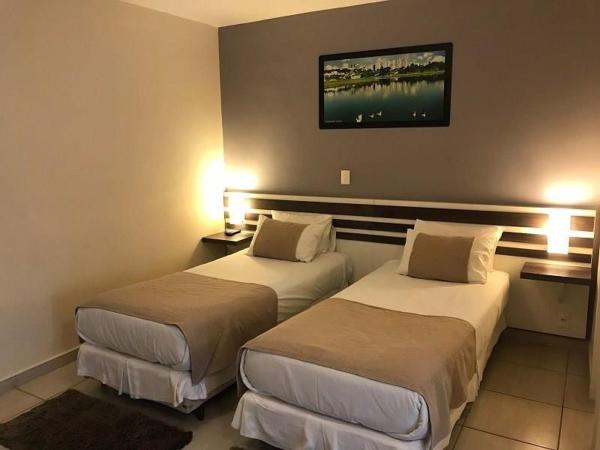 Bristol Portal do Iguaçu Curitiba Aeroporto : photo 1 de la chambre chambre double ou lits jumeaux avec salle de bains privative
