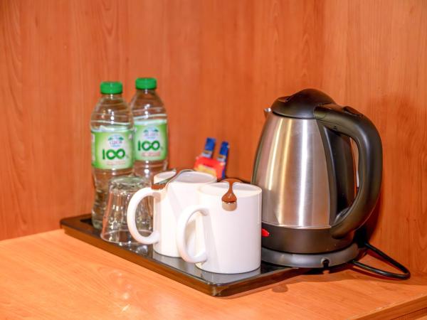 Premier Inn Dubai Investments Park : photo 6 de la chambre chambre double - non-fumeurs