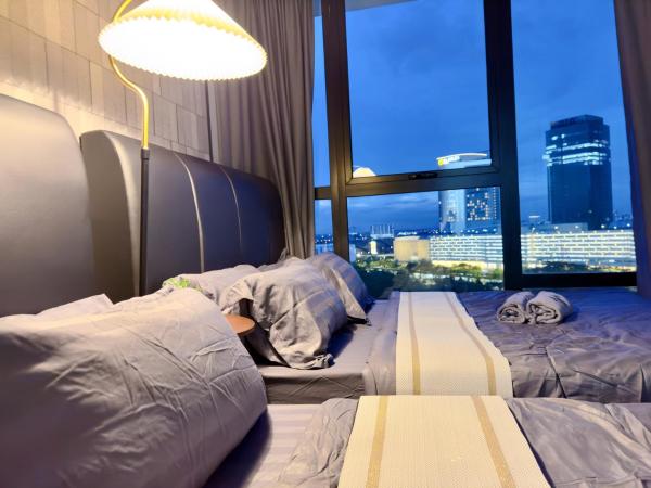 MidValley Southkey Mosaic 6-9pax Netflix-SmartTV70inch : photo 10 de la chambre appartement supérieur 2 chambres