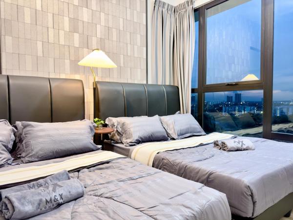 MidValley Southkey Mosaic 6-9pax Netflix-SmartTV70inch : photo 4 de la chambre appartement supérieur 2 chambres