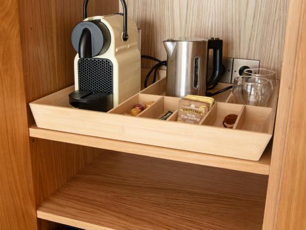 Tinah Saint-Tropez : photo 6 de la chambre chambre exécutive avec terrasse - vue sur mer