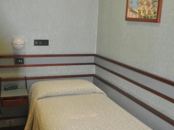 Albergo Fiorenza : photo 2 de la chambre chambre simple