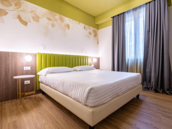 Hotel Regina Elena 57 & Oro Bianco SPA : photo 2 de la chambre chambre familiale supérieure