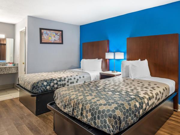 Econo Lodge Inn & Suites I-64 & US 13 : photo 5 de la chambre chambre double avec 2 lits doubles - fumeurs