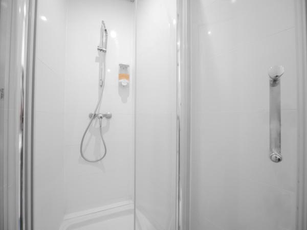 City Inn Paris : photo 5 de la chambre lit dans dortoir mixte de 4 lits