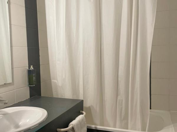 Théâtre Hôtel Chambéry : photo 4 de la chambre chambre double avec balcon