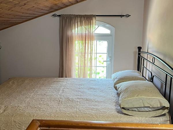 Nisaki Mathraki B&B : photo 4 de la chambre studio familial