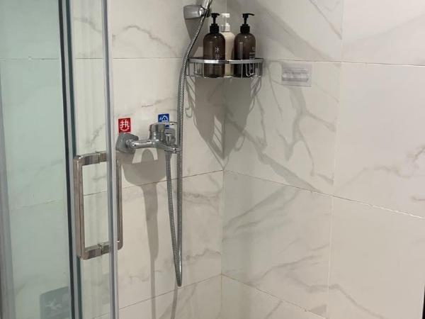 Guangzhou YuXiang Apartment - Guangzhou Pazhou International Convention and Exhibition Center : photo 10 de la chambre chambre double avec balcon