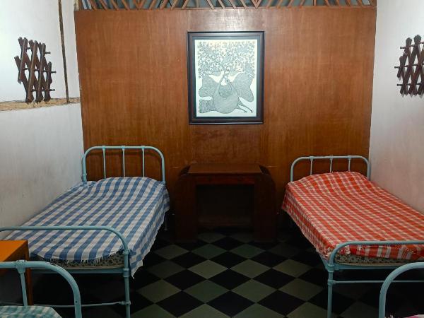 Hostel Vasantashram CST Mumbai : photo 1 de la chambre lit dans dortoir pour femmes de 4 lits