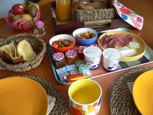 La petite chambre du lac : photo 10 de la chambre chambre double avec salle de bains privative