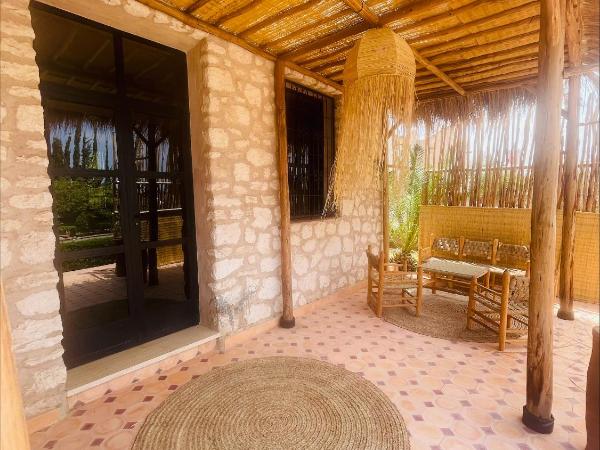 RIAD YANITRI : photo 2 de la chambre bungalow avec terrasse
