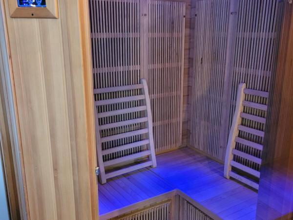 Villa Rasoa : photo 6 de la chambre chambre lit king-size - vue sur jardin