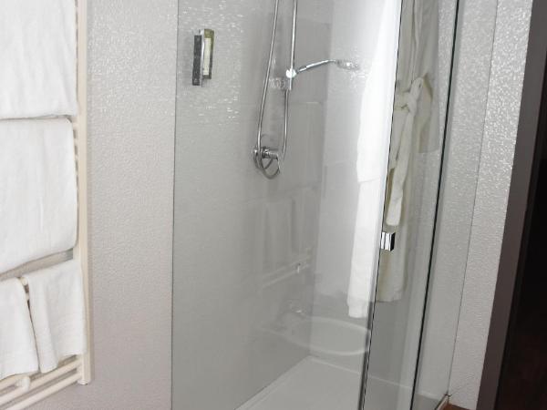 Residence Nazionale Matera : photo 10 de la chambre suite lit king-size