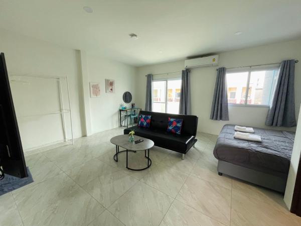 Blue whale Hostel & Café : photo 8 de la chambre chambre double avec terrasse