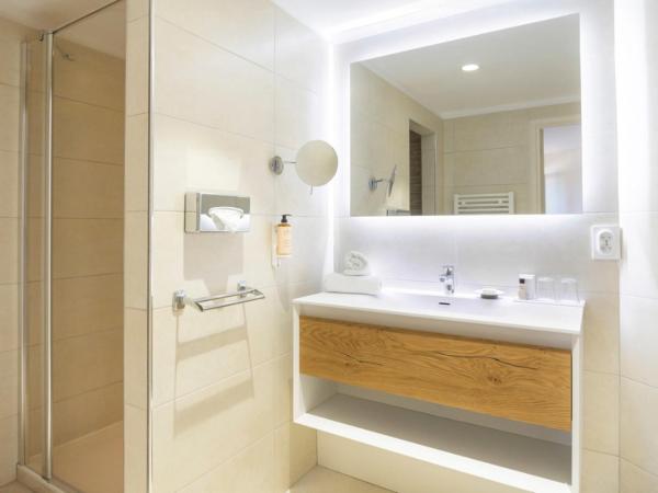 Hotel La Garbine : photo 5 de la chambre chambre double avec balcon