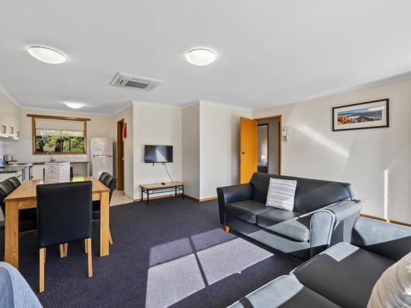 Riverfront Motel & Villas : photo 1 de la chambre two bedroom villa with en-suite