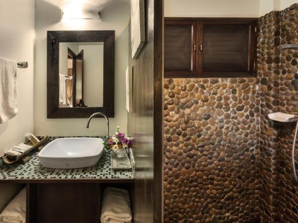 Lanna Dusita Riverside Boutique Resort : photo 4 de la chambre chambre double ou lits jumeaux supérieure - vue sur rivière