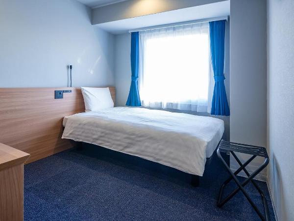 Toyoko Inn Nagasaki Ekimae : photo 1 de la chambre chambre simple