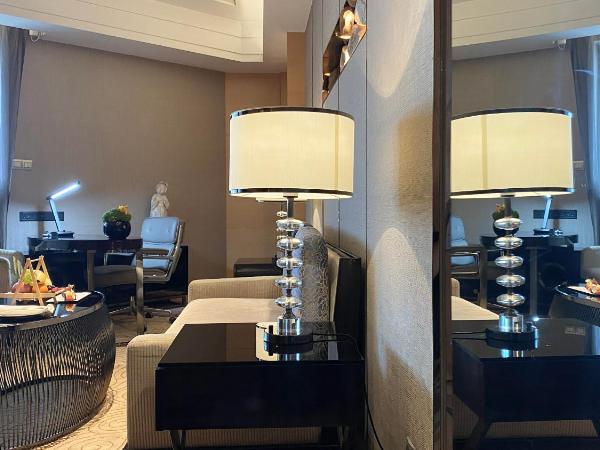 Crowne Plaza Xi'an, an IHG Hotel : photo 4 de la chambre one-bedroom suite lounge access