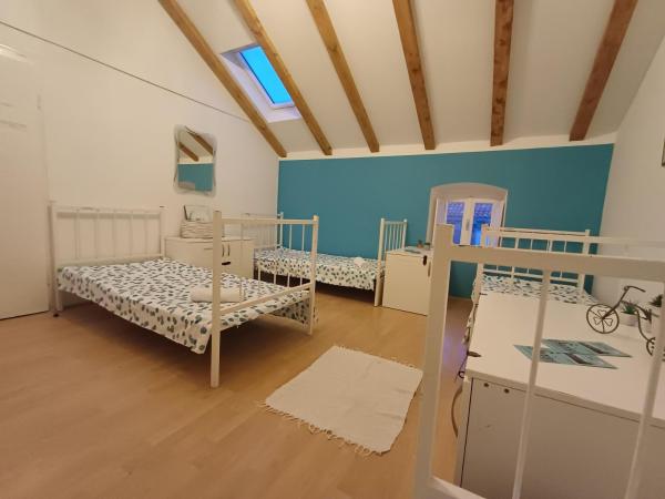 City Walls Hostel : photo 2 de la chambre lit dans dortoir mixte de 4 lits