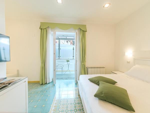 Hotel La Madonnina : photo 4 de la chambre chambre double ou lits jumeaux classique