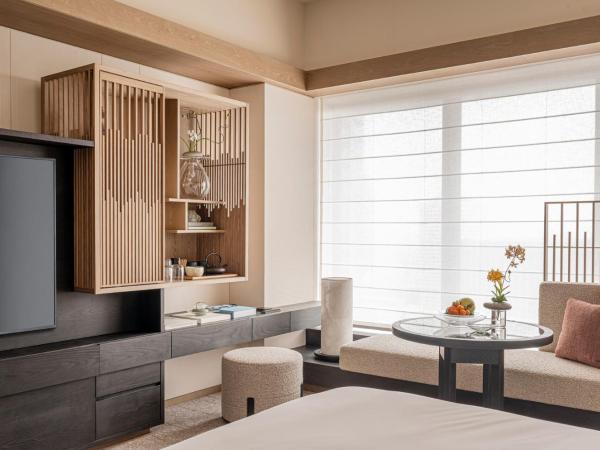 Four Seasons Hotel Osaka : photo 2 de la chambre chambre lit king-size premier