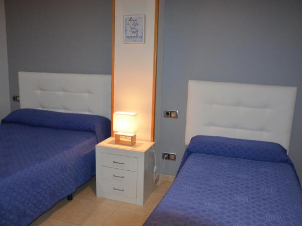 Hostal Mont Royal : photo 6 de la chambre chambre double ou lits jumeaux