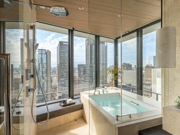 Four Seasons Hotel Osaka : photo 4 de la chambre suite d'angle premier avec lit king-size
