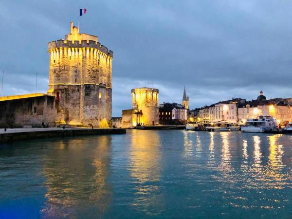 Voilier bateau nuit insolite La Rochelle : photo 9 de la chambre bateau