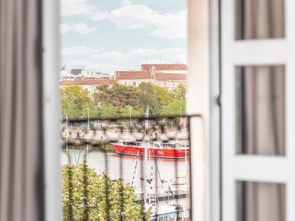 Maisons du Monde Hôtel & Suites - La Rochelle Vieux Port : photo 4 de la chambre suite junior