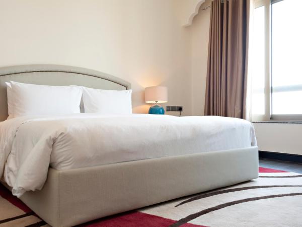 Oaks Ibn Battuta Gate Dubai : photo 4 de la chambre deluxe two bedroom apartment with free shuttle bus to public beach