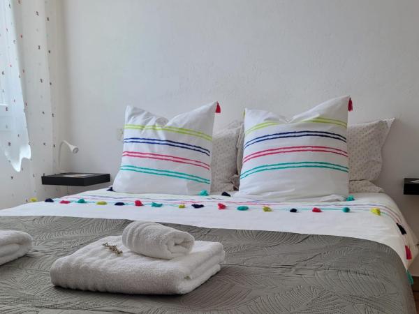 Le jardin des oliviers : photo 4 de la chambre chambre double avec salle de bains privative