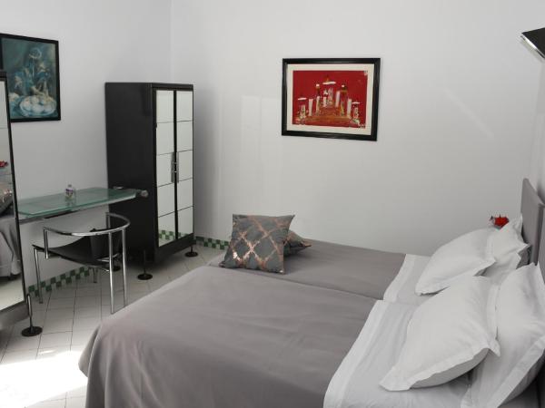 Appart-Hôtel Tagadirt : photo 3 de la chambre chambre simple