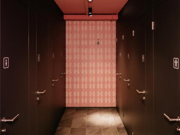 Capsule Hotel - Chapter Lucerne : photo 1 de la chambre capsule Étage inférieur