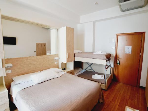 Hotel Butterfly : photo 2 de la chambre chambre quadruple classique