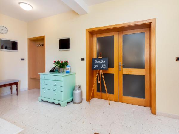 Villa NiNa B&B Rovinj : photo 1 de la chambre appartement 1 chambre avec balcon