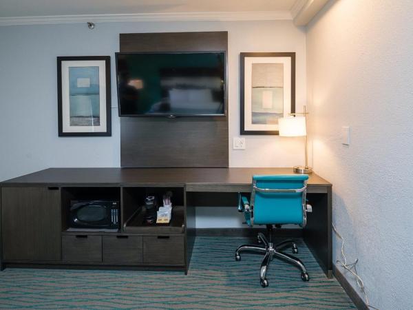 Inn On Grove : photo 5 de la chambre chambre lit king-size