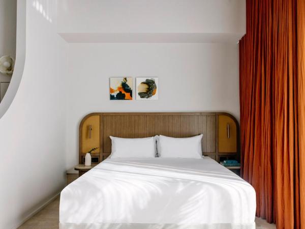 Basq House : photo 2 de la chambre chambre sur la piscine