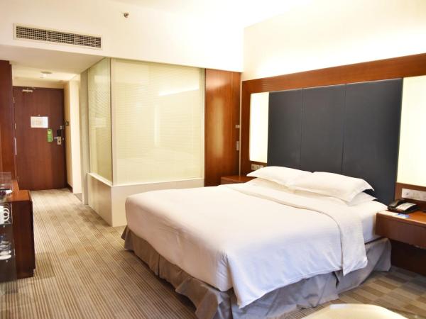 Holiday Inn Shanghai Pudong, an IHG Hotel : photo 1 de la chambre chambre premium