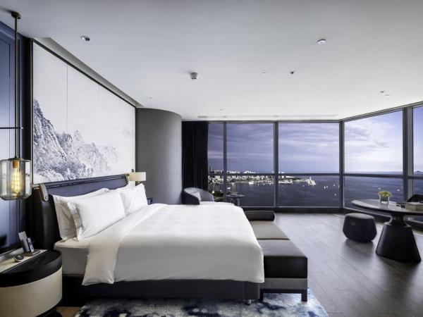 青岛海天大酒店 : photo 3 de la chambre chambre simple de luxe - vue sur mer