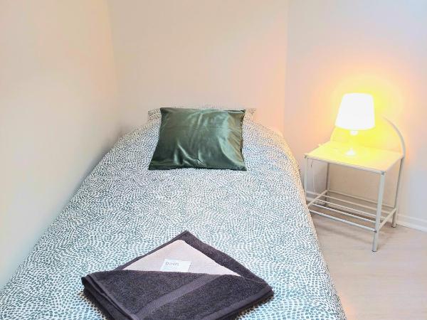 La Belle Thil - Proche Aéroport - Chambres Individuels : photo 2 de la chambre chambre lits jumeaux