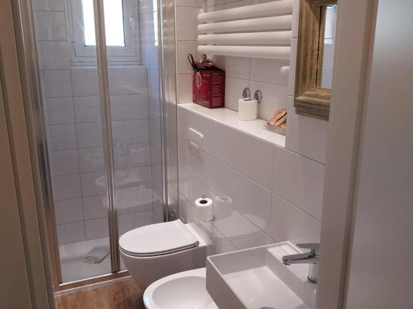 Hotel Montreal : photo 8 de la chambre chambre triple supérieure