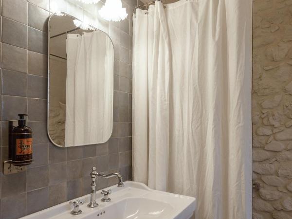 Castell de Vallgornera : photo 3 de la chambre chambre double - accessible aux personnes à mobilité réduite 