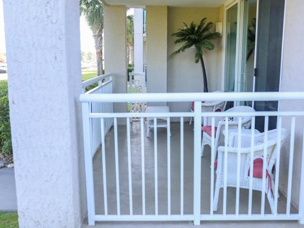 Waterway Villa! 1950sqft, End Unit, Ground Floor, Huge Pool! : photo 2 de la chambre villa 2 chambres :