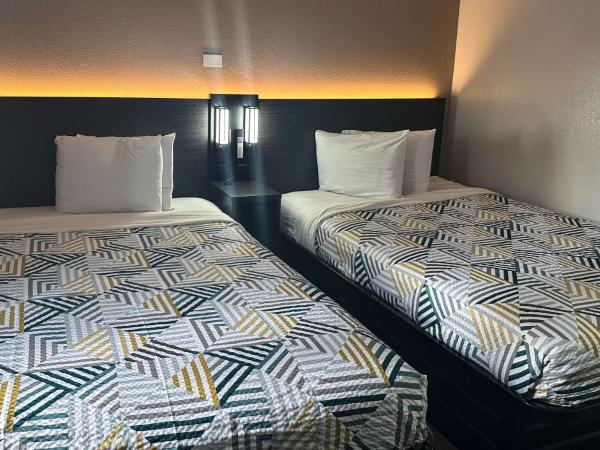 Motel 6-Kissimmee, FL - Orlando : photo 2 de la chambre chambre quadruple deluxe