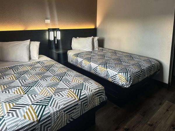 Motel 6-Kissimmee, FL - Orlando : photo 2 de la chambre chambre quadruple