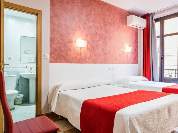 Hostal Sonia Granada : photo 7 de la chambre chambre double ou lits jumeaux